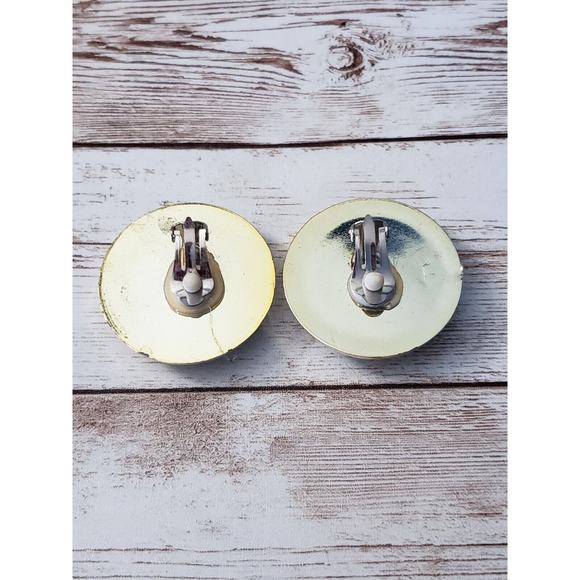 Vintage Clip On Earrings - 1.5" Large Gold Tone with Unusual Center Statement - Picture 3 of 5